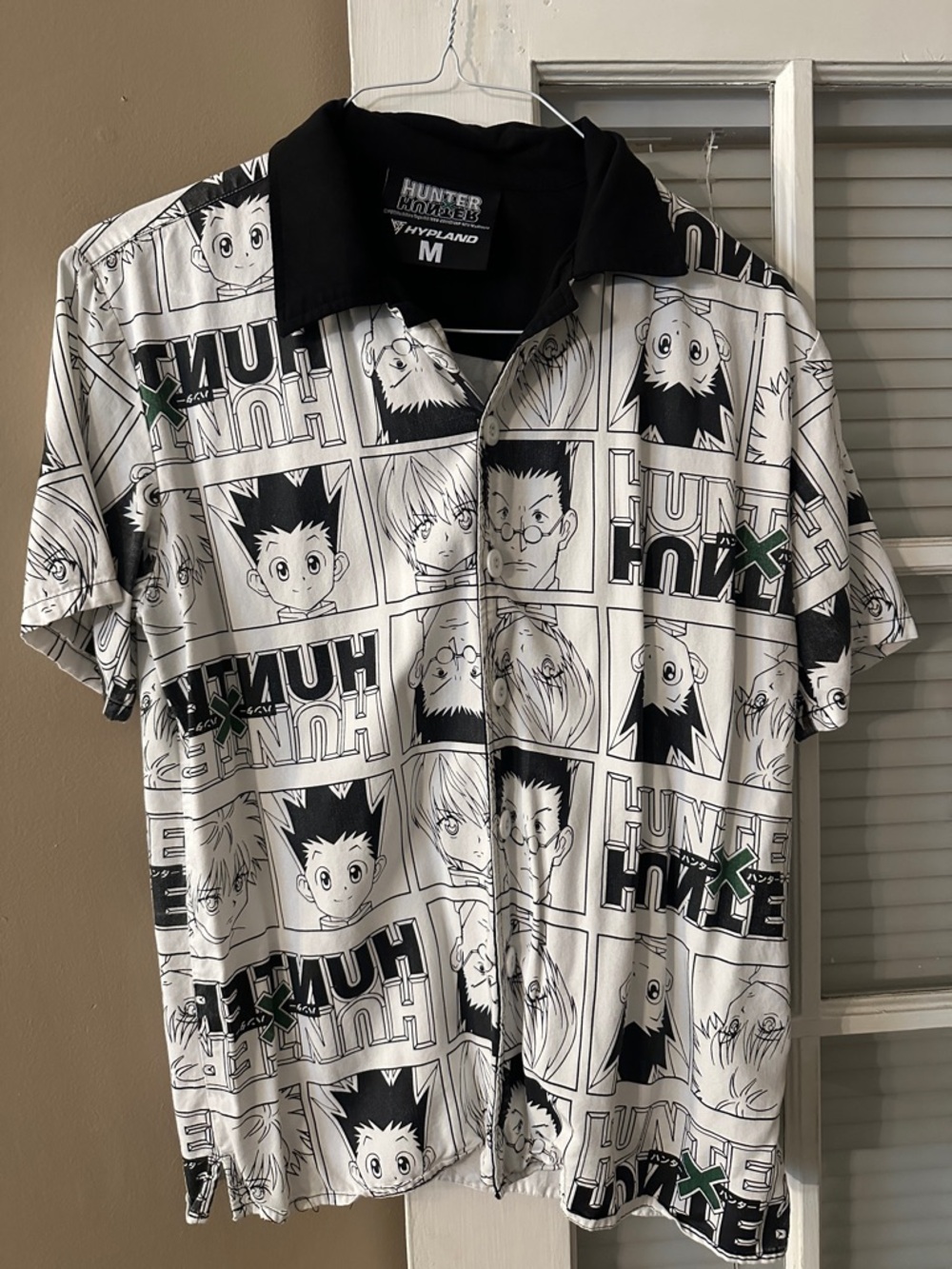Hunter x Hunter Black & White Short-Sleeve Button-Down Shirt - M